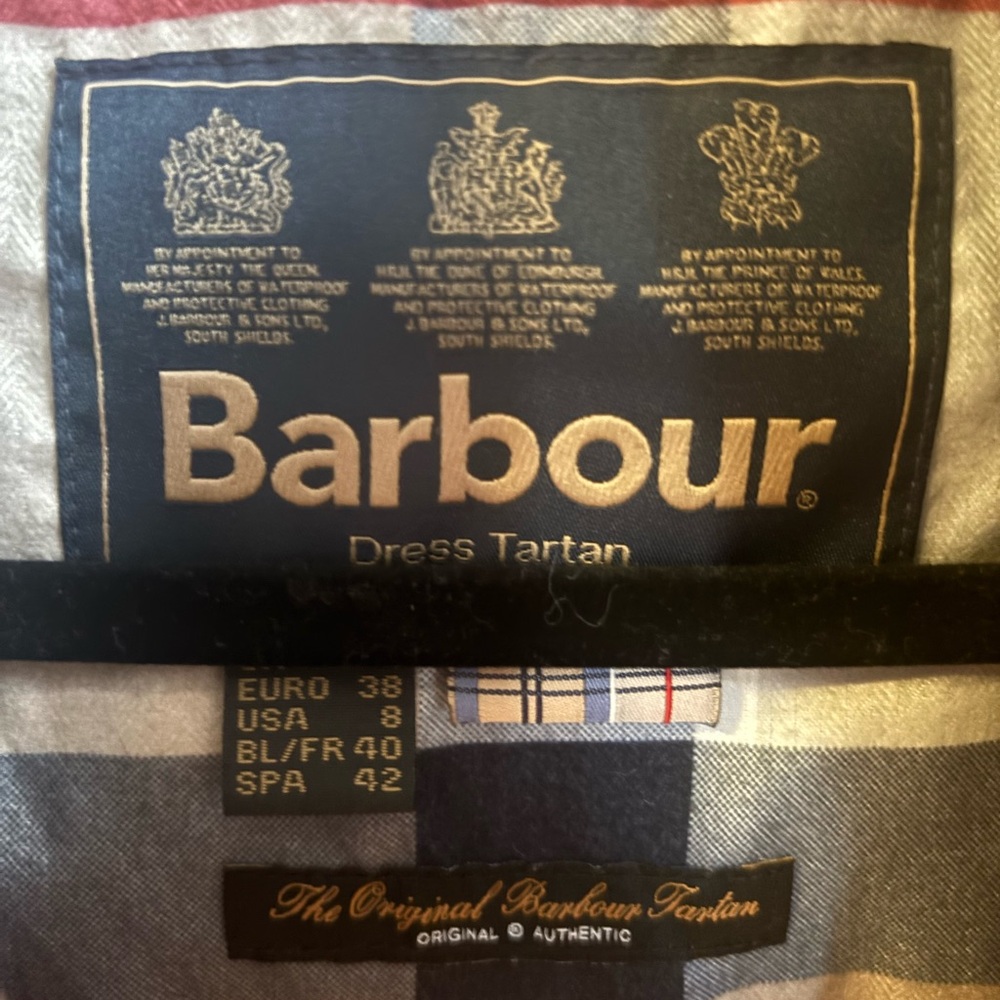 Barbour Dress Tartan Jacket with Gold Accents - Picture 2 of 4